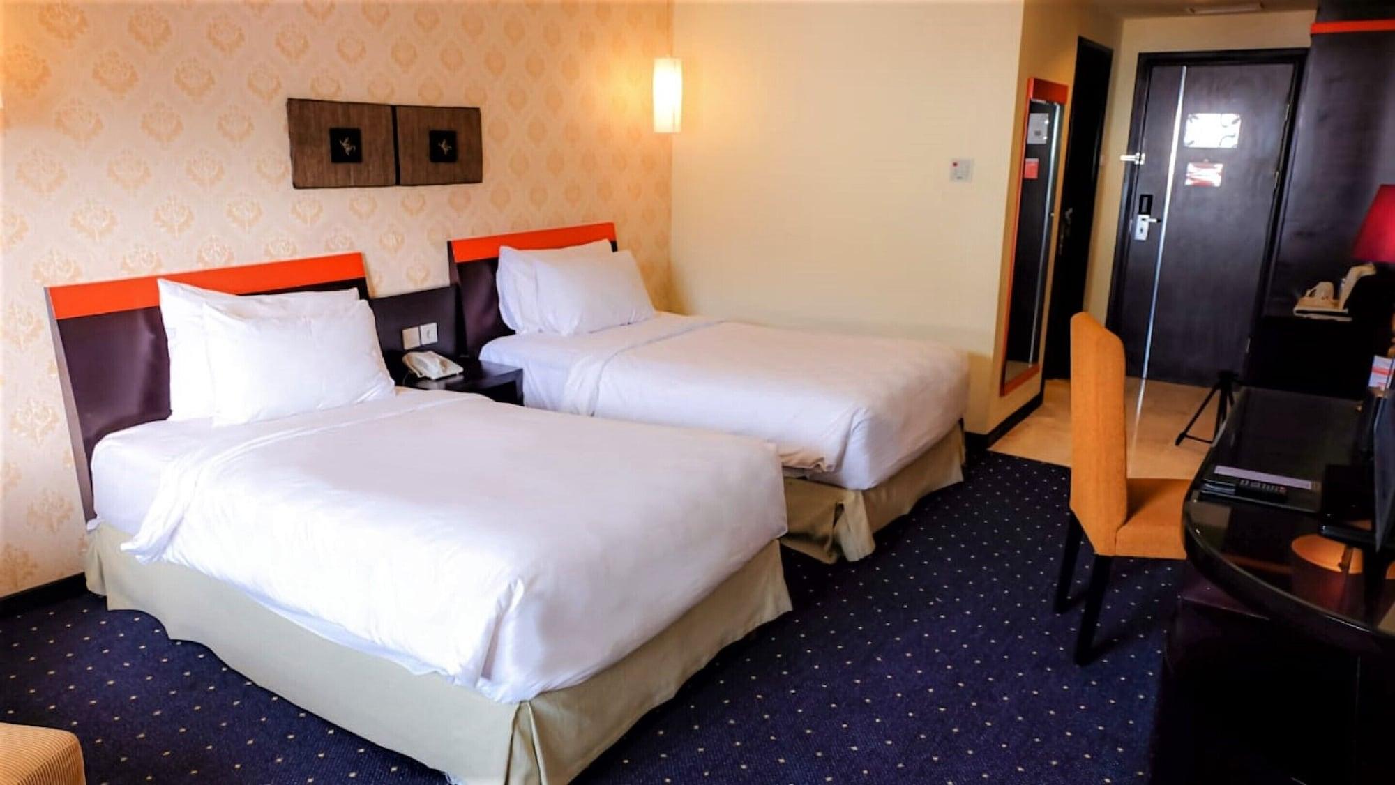 Swiss-Belhotel Silae Palu Exterior photo
