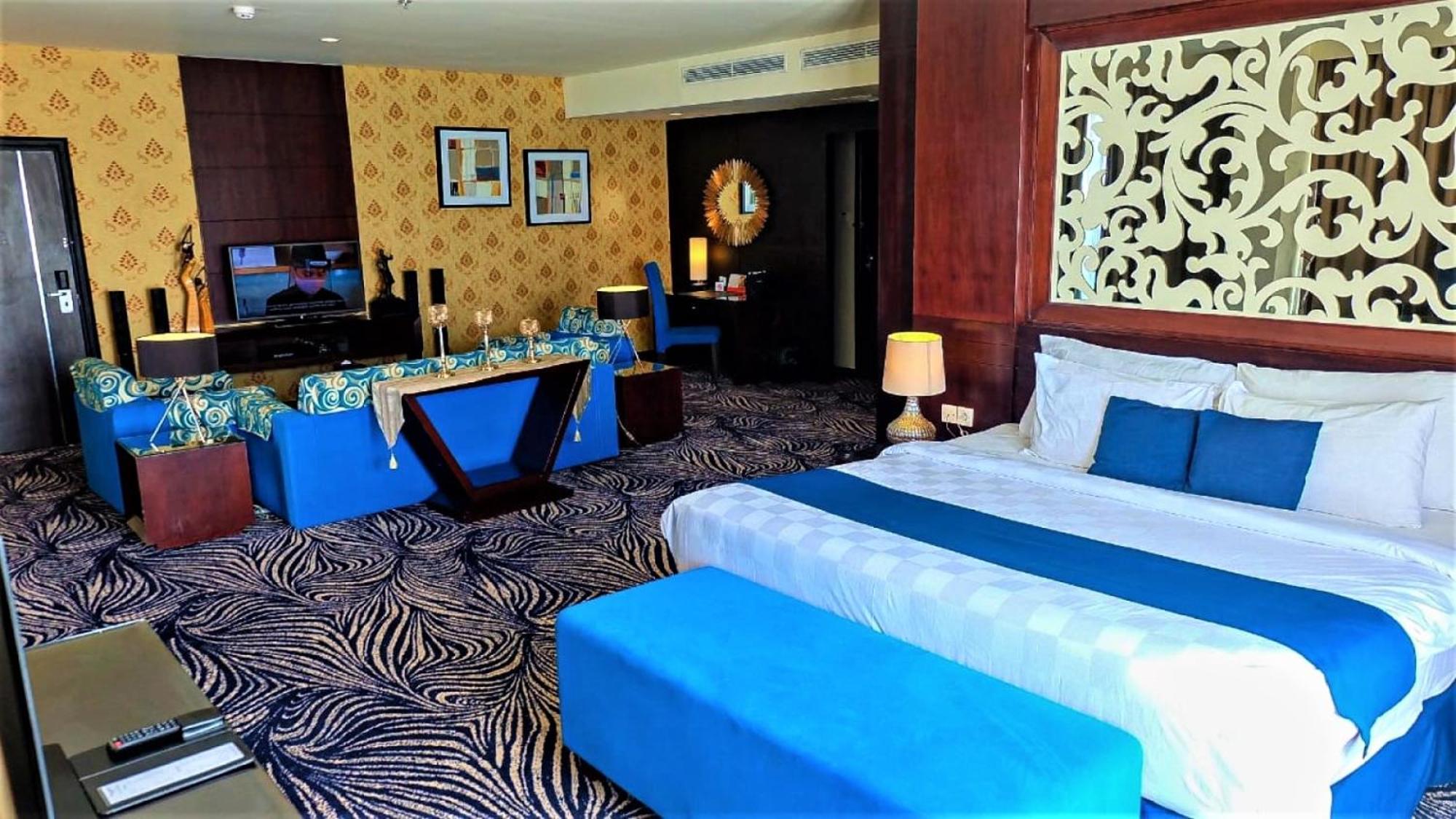 Swiss-Belhotel Silae Palu Exterior photo